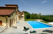 villa con piscina (78)