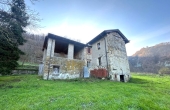 MCH001, Stone Farmhouse with Land 