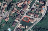 MNC009, Terreno edificabile in zona tranquilla con ottima esposizione